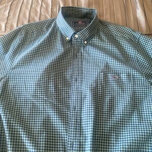 Men’s vineyard vines long sleeve shirt